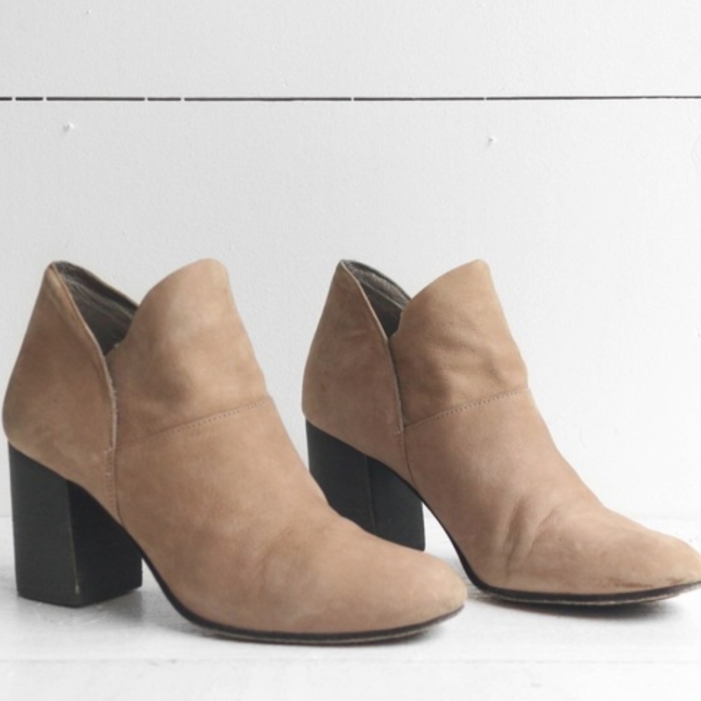 Eileen Fisher Block Heel Ankle Bootie